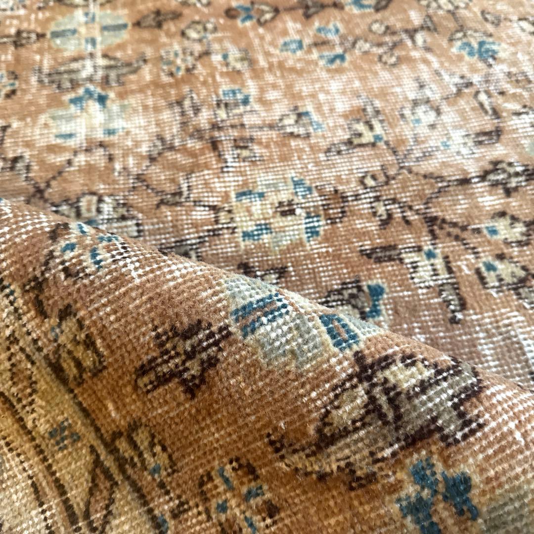 137×232大判ピンクベージュ×ブルー　草花ボタニカル　トルコヴィンテージラグ