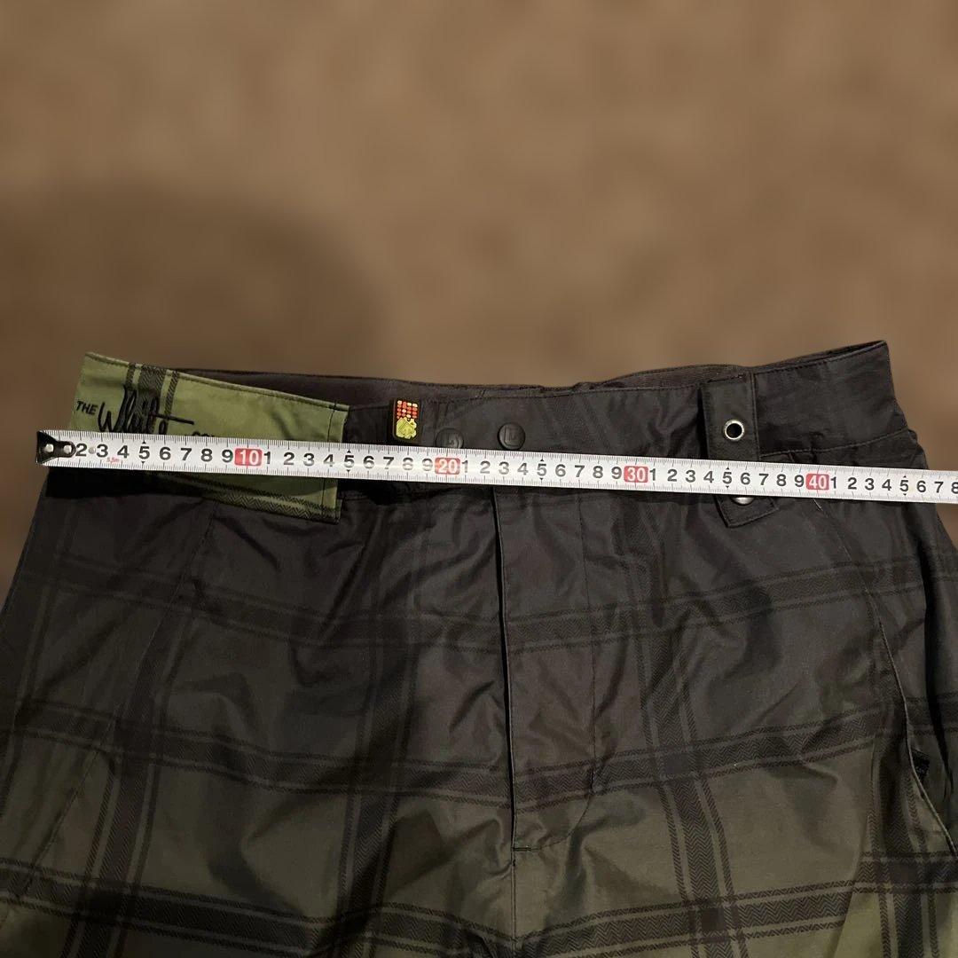 Burton スノーボードウェアLサイズ　ベルト、グローブ付属