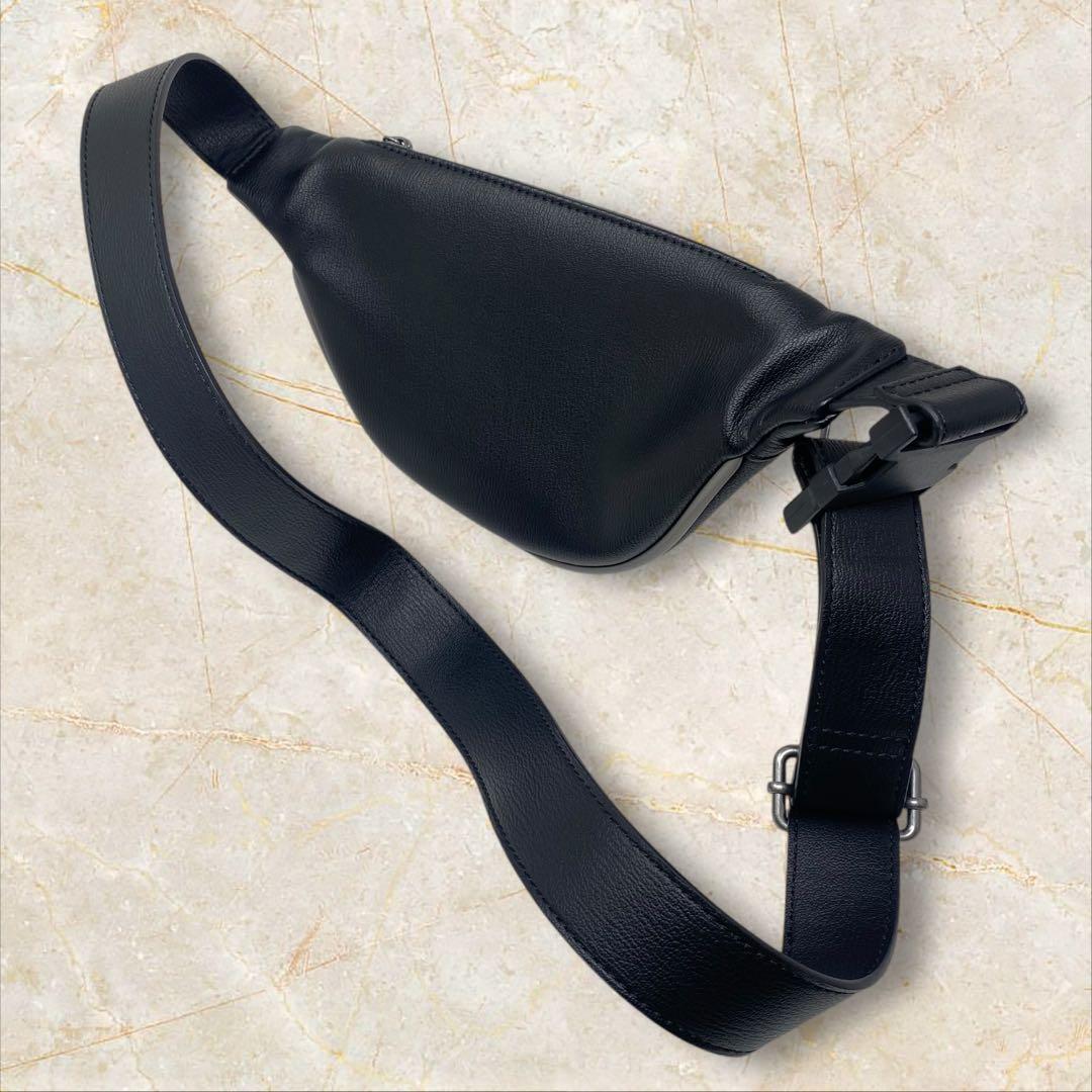 DIESEL ボディバッグ Dロゴエンボス ディーゼル ショルダー ブラック