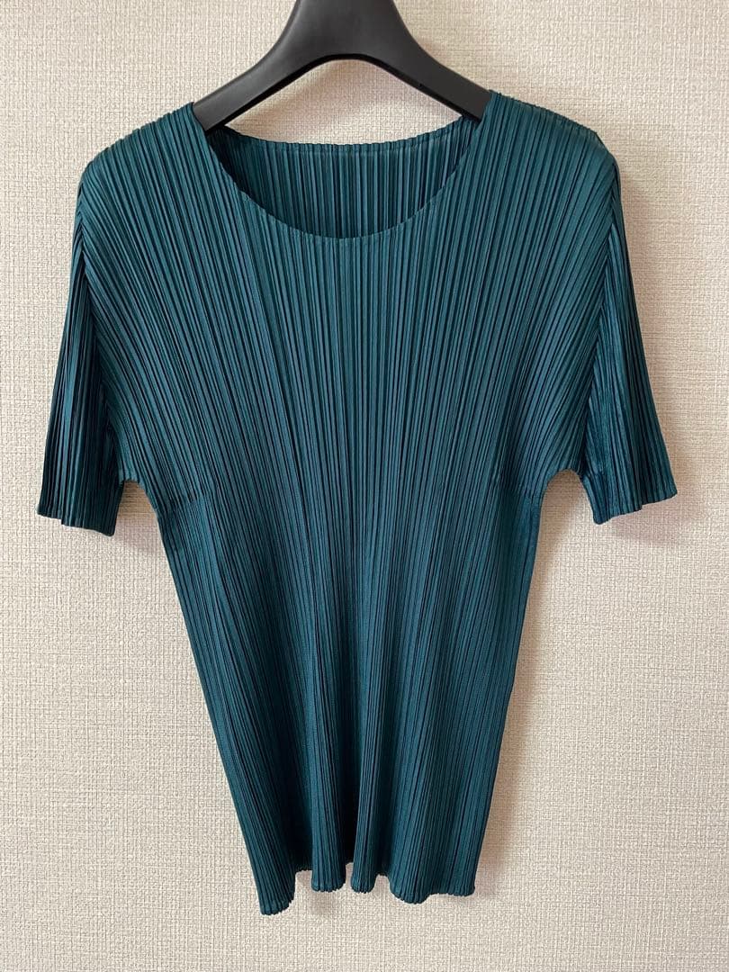 プリーツプリーズ　半袖シャツ サイズ3