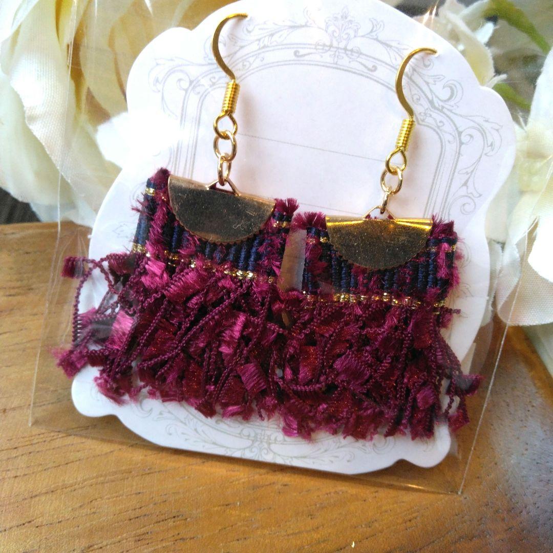 秋　フリンジ　ボルドー　ピアス　イヤリング　タッセル　アクセサリー　赤