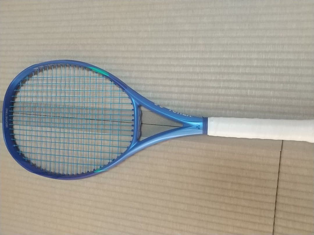 A*i様 YONEX EZONE 100 テニスラケット G2