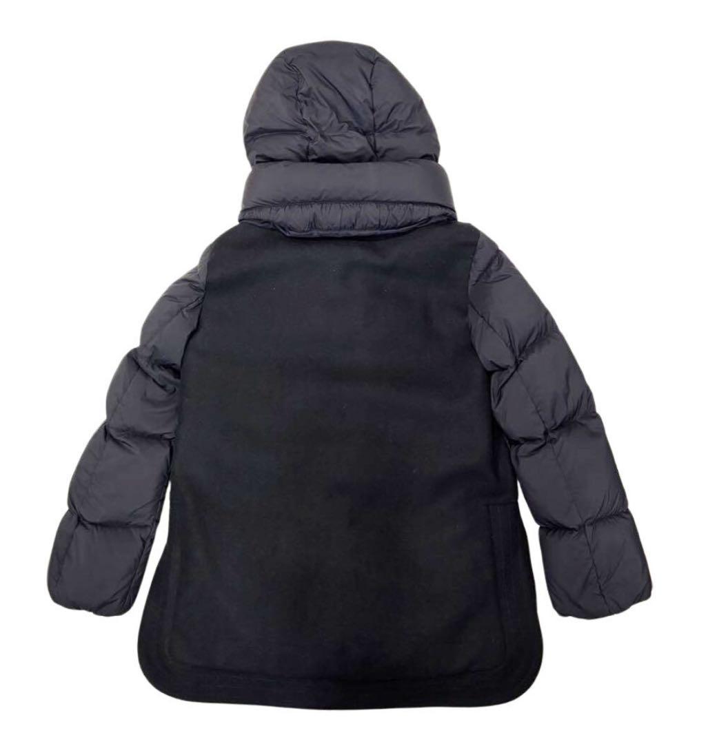 ヘルノフード付きロング丈ダウンジャケット