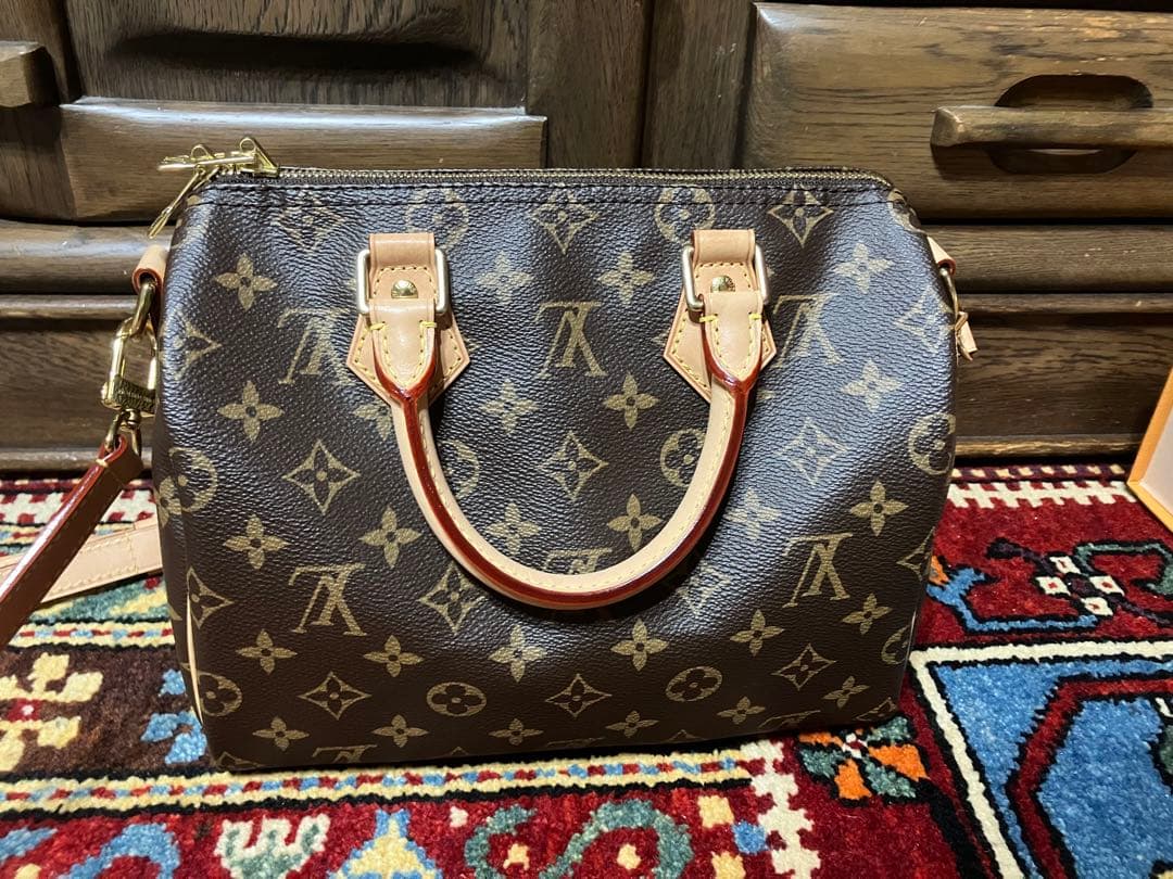 LOUIS VUITTON ルイヴィトン　スピーディー・25