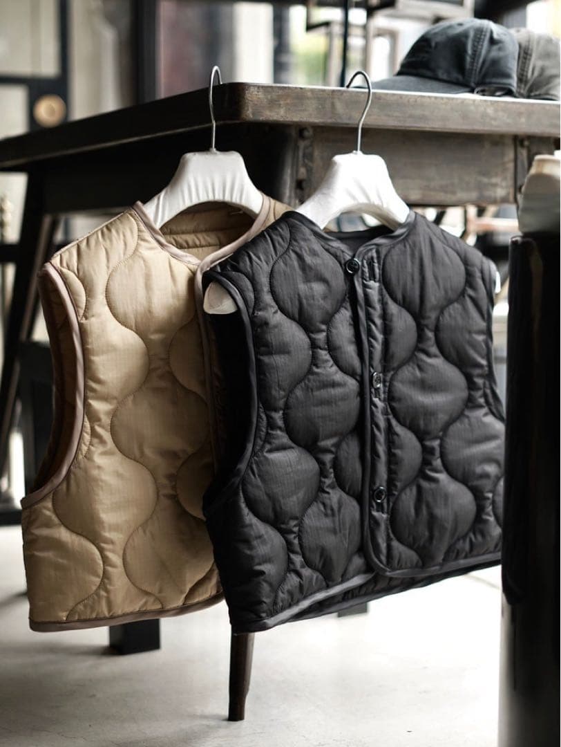 HYKEハイクQUILTED CROPPED VESTキルティングベスト