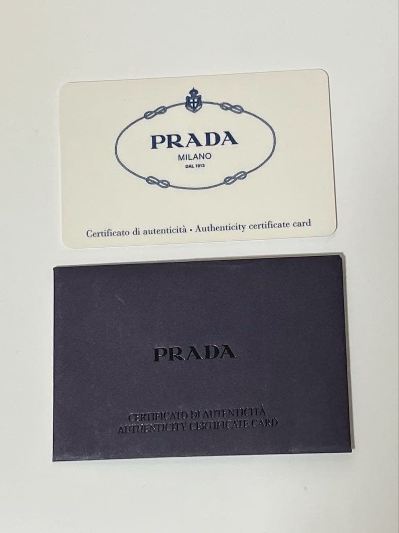 【新品未使用箱有り】PRADA VITELLO BOX　プラダ　二つ折り財布　黒