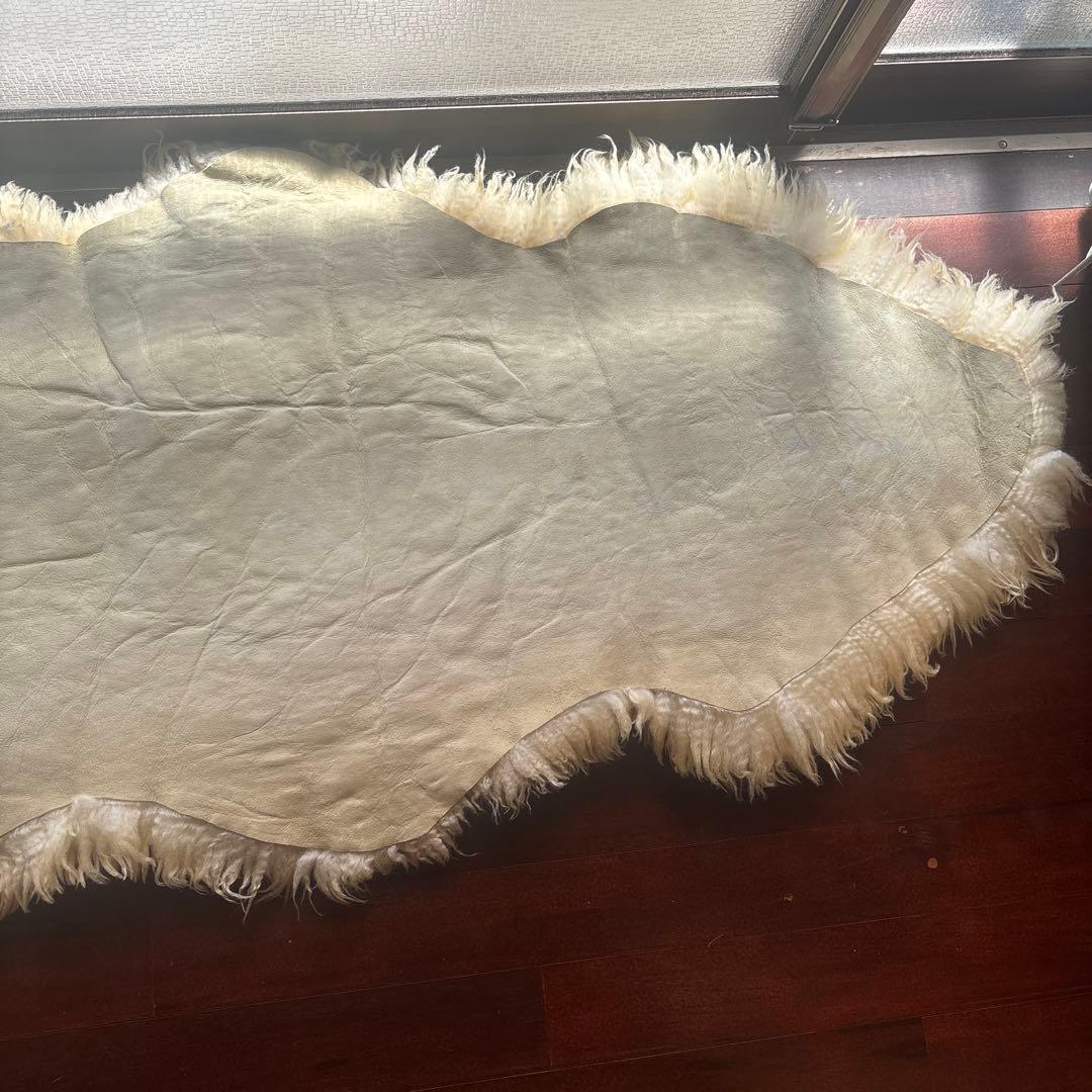 ムートン　ラグ　敷物　シープスキンマット　クリーム色 羊毛ラグ 長方形