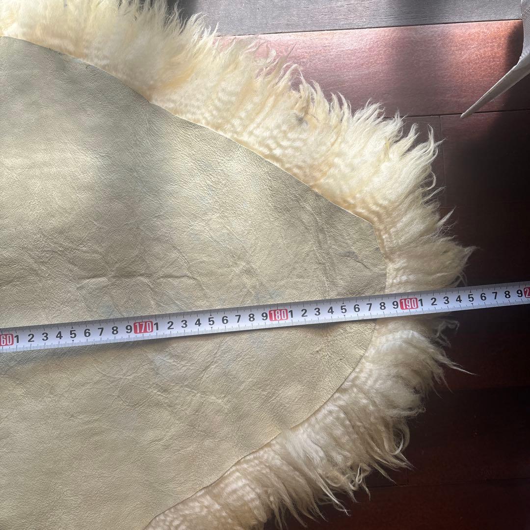 ムートン　ラグ　敷物　シープスキンマット　クリーム色 羊毛ラグ 長方形