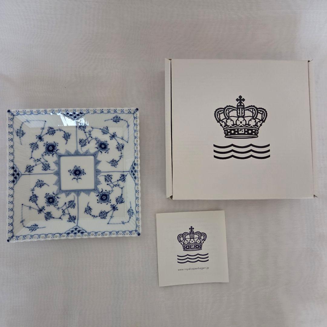 新品未使用　ロイヤルコペンハーゲン　フルレース14cmスクエアプレート