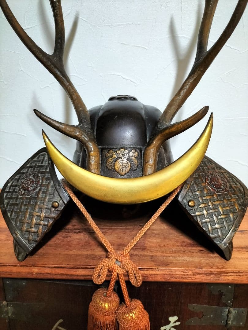 戦国武将 山中鹿之助 鹿角半月兜 5.8kg