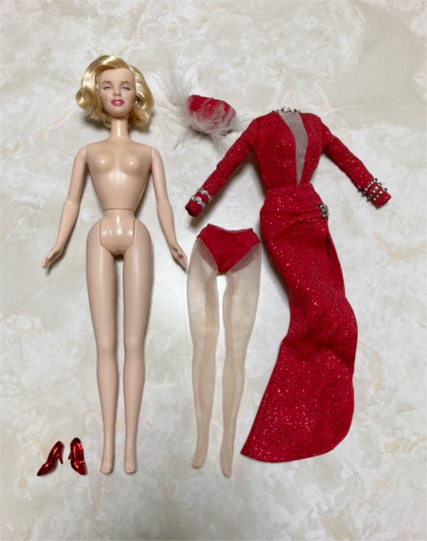 バービー マリリン カスタマイズドフェイスペイント&紳士は金髪がお好きのドレス