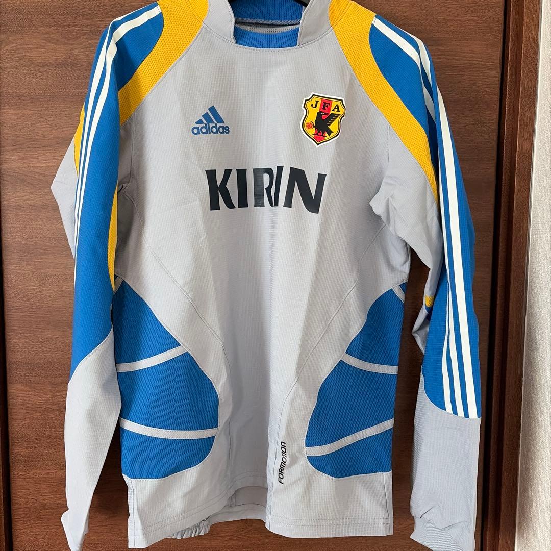 adidas KIRIN ウィンドブレーカー