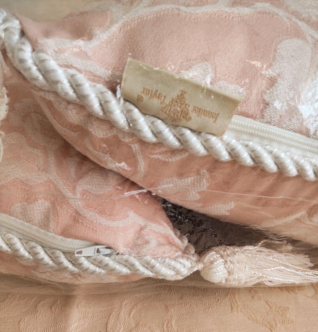 ジェニファーテイラーJenniferTaylor ピンク　クッション　クリスマス