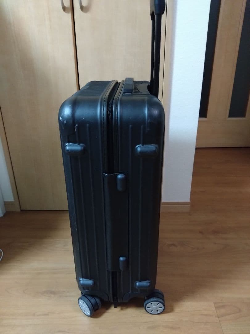 RIMOWA リモワ　サルサ　ブラック　58リットル　4輪