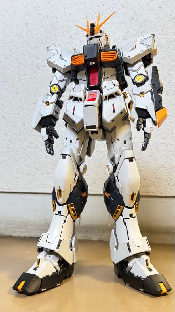 ム*ガ様 PGU 1/60 νガンダム　＋　LEDセット　完成品