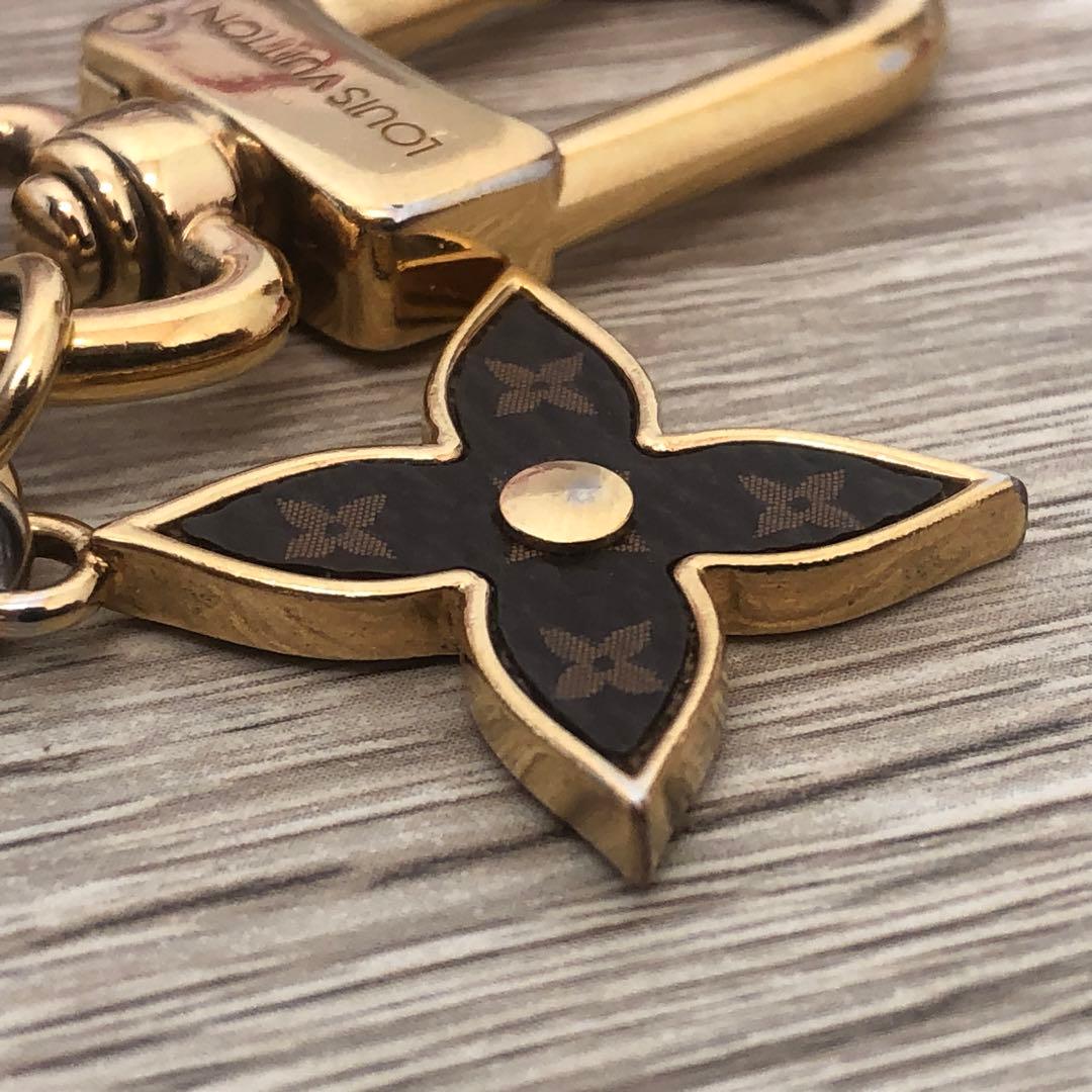 正規品 ヴィトン キーホルダー チャーム M68999 ゴールドカラー