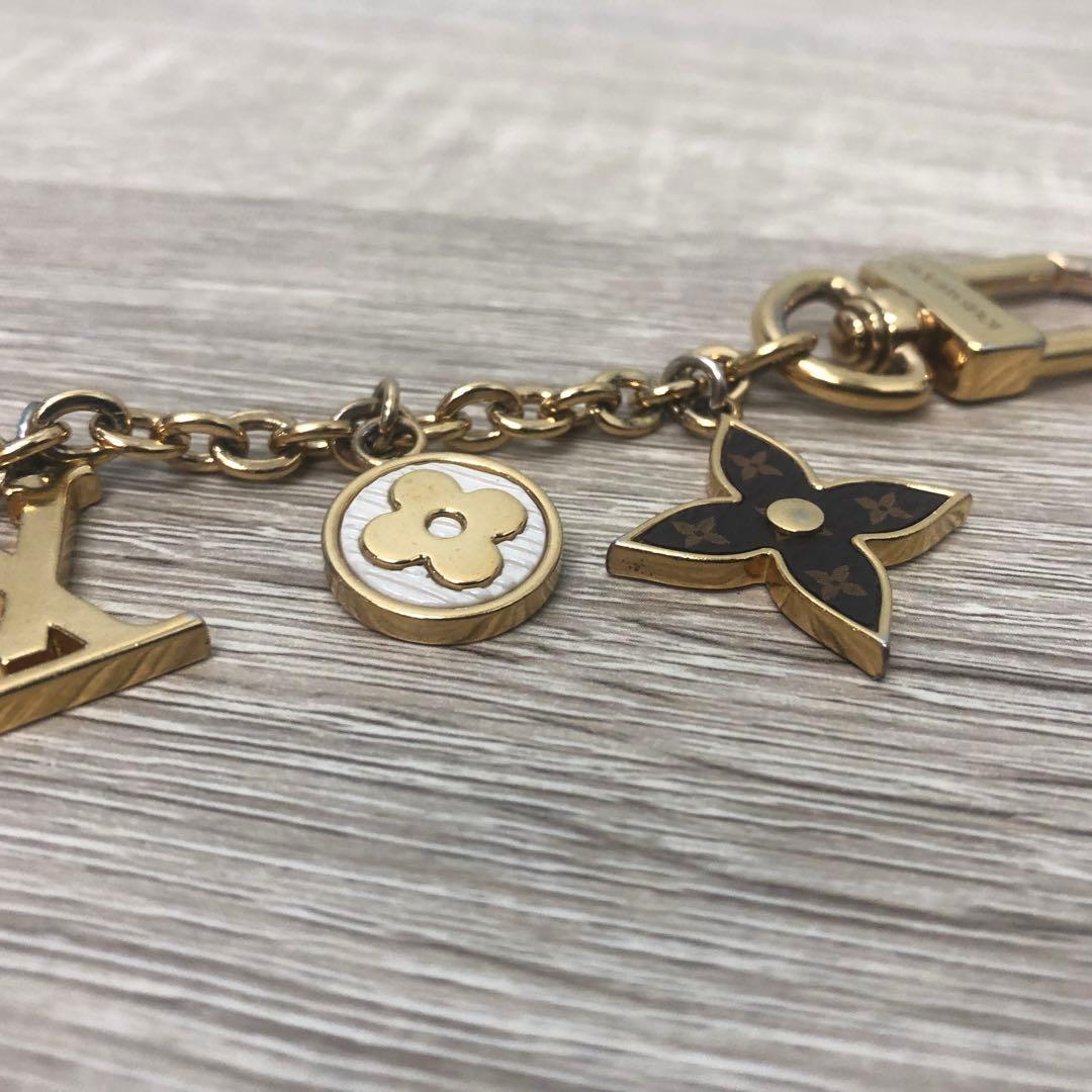 正規品 ヴィトン キーホルダー チャーム M68999 ゴールドカラー