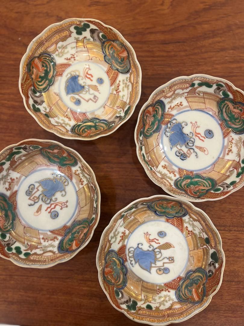 【手描き一点物】古伊万里 染錦 松竹梅 宝尽くし 15.5cm 4客 縁起物