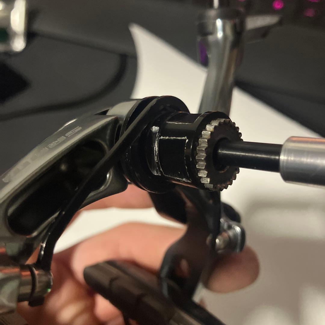 SRAM RED フロントブレーキキャリパー