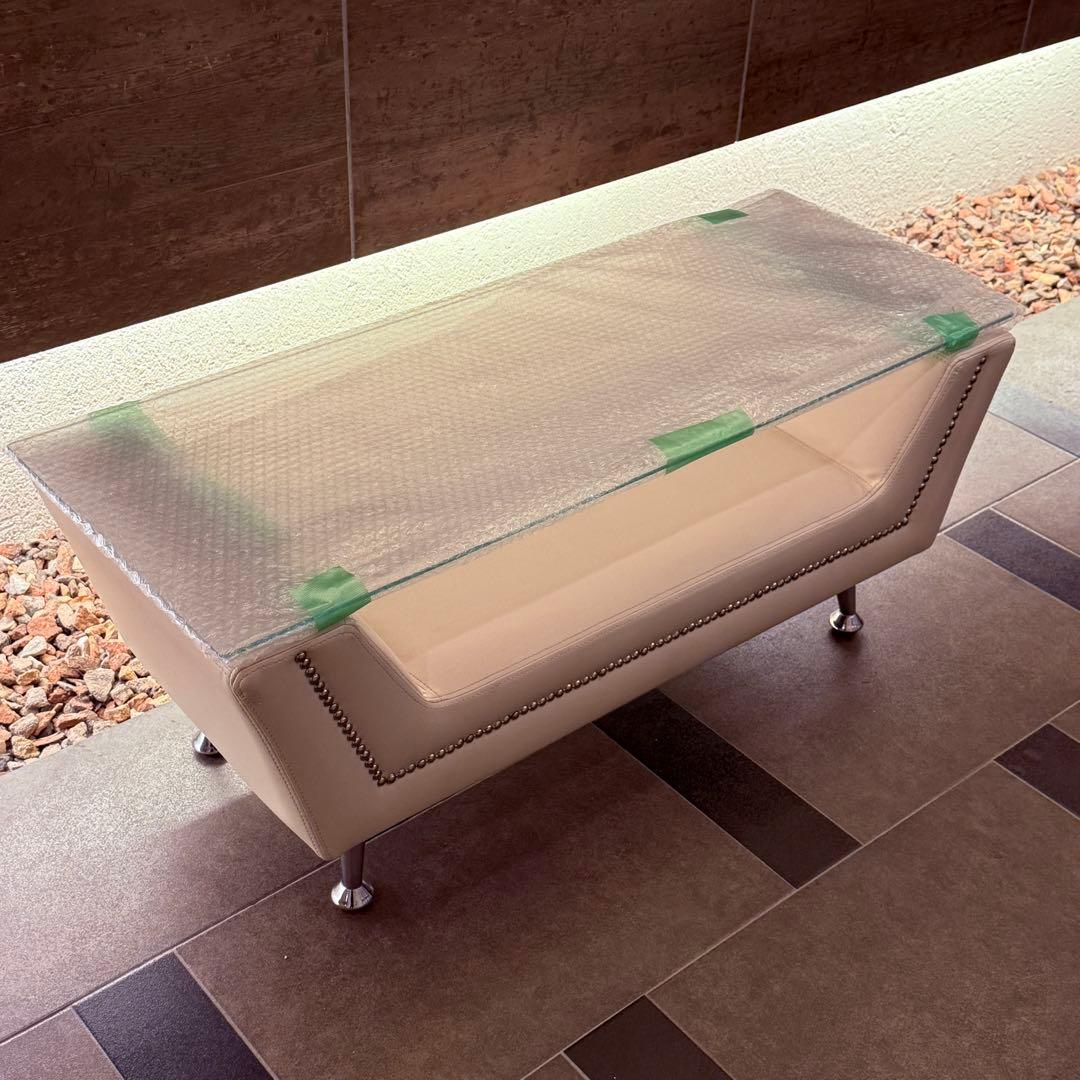 ホワイトレザー ガラステーブル