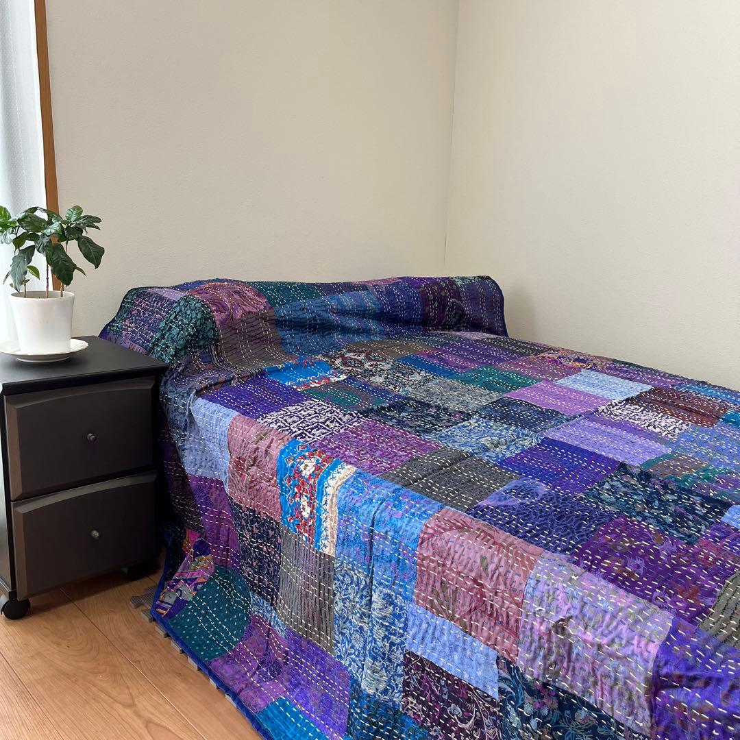 インド　ヴィンテージ　カンタ　ラリーキルト　マルチカバー  ベットカバー