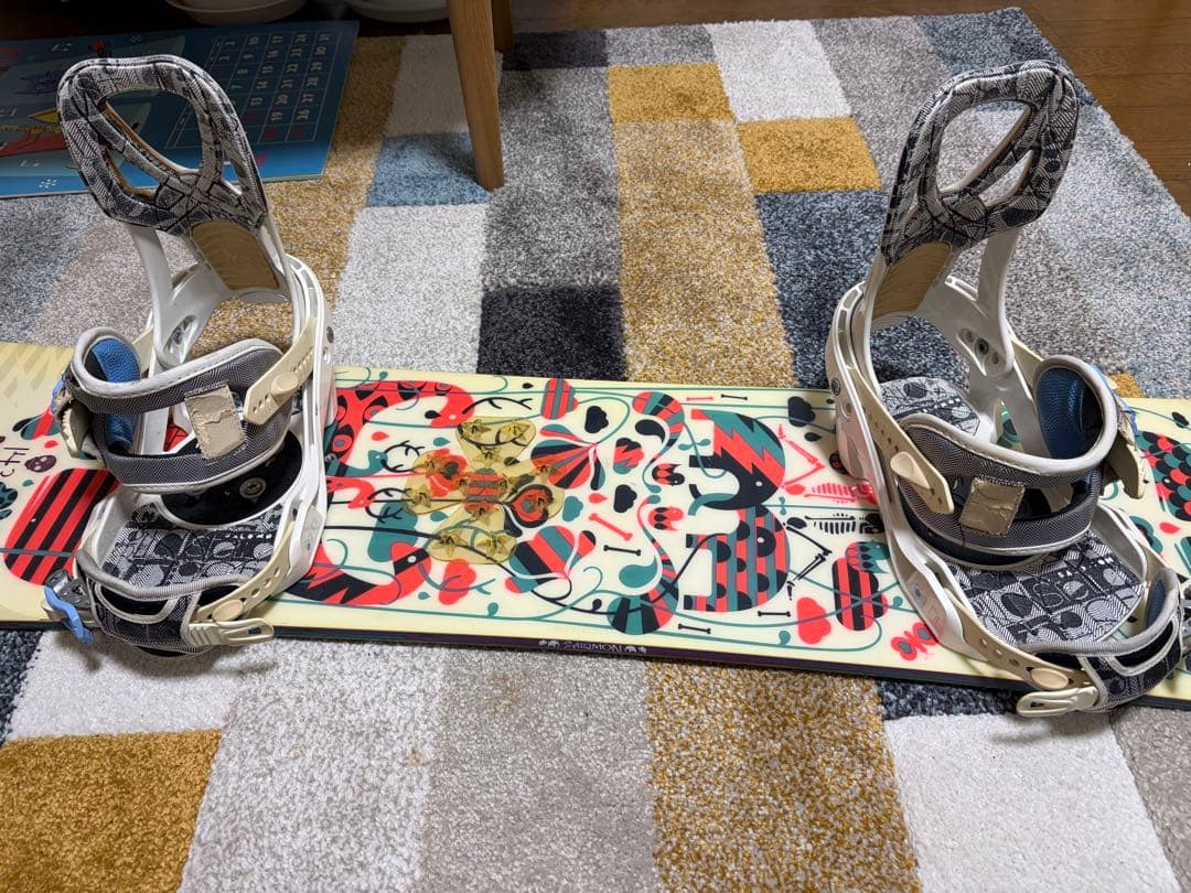 Salomon スノーボード カラフルデザイン