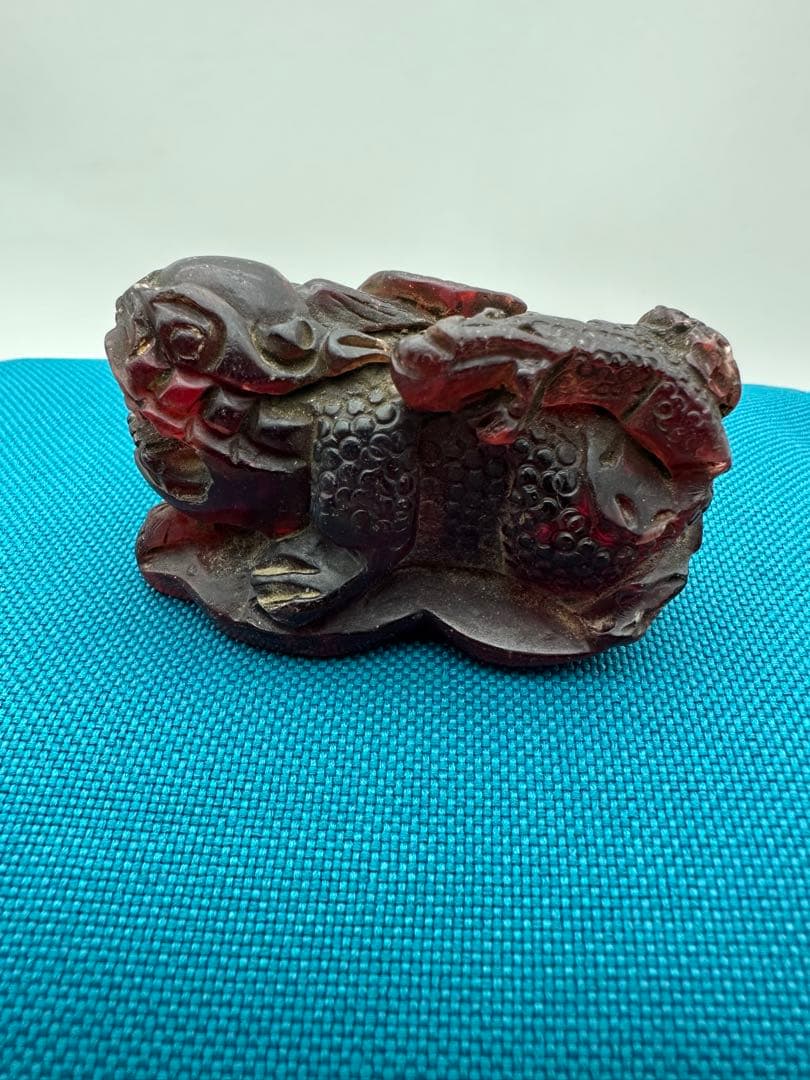 ☆古美術☆琥珀？旧蔵 飾り 置物 精美雕刻（麒麟）50g