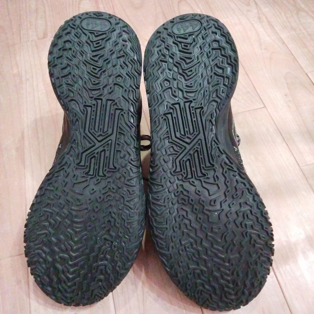 ナイキ カイリー 7 カイリー・アービング シグネチャーモデル バッシュ