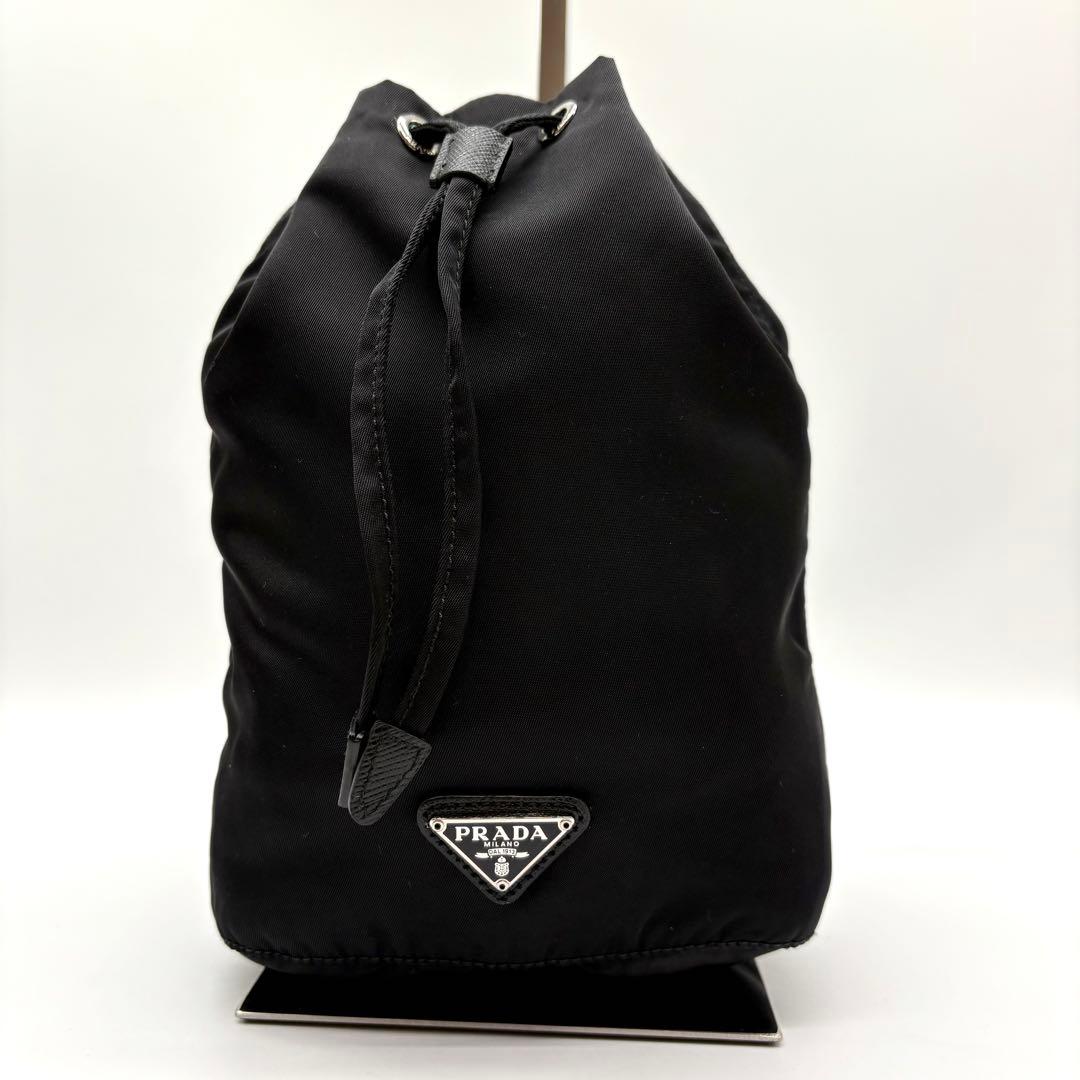 【近年型 極美品】PRADA サフィアーノ テスートナイロン 巾着 ポーチ 黒