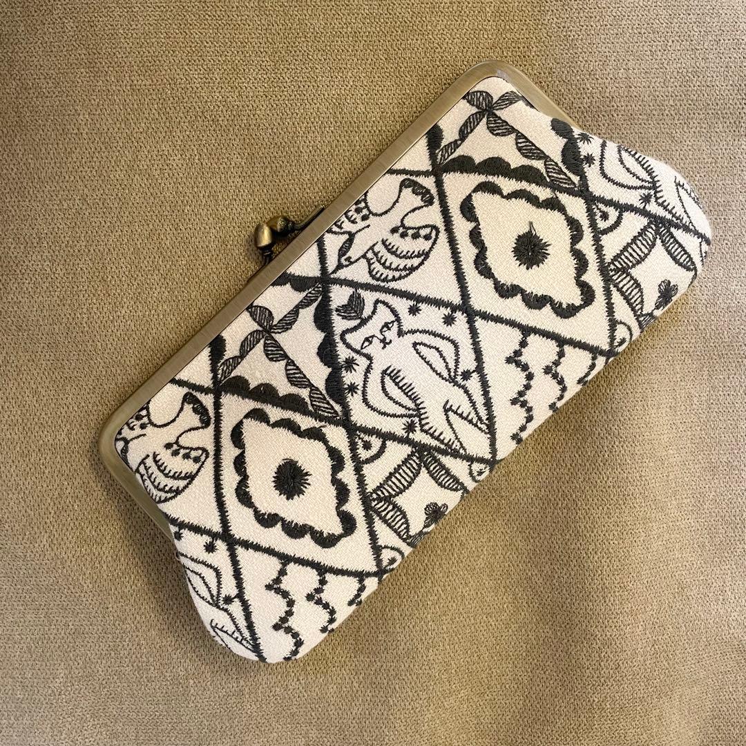 mina perhonen 新作symphony 仕切りがま口ポーチ