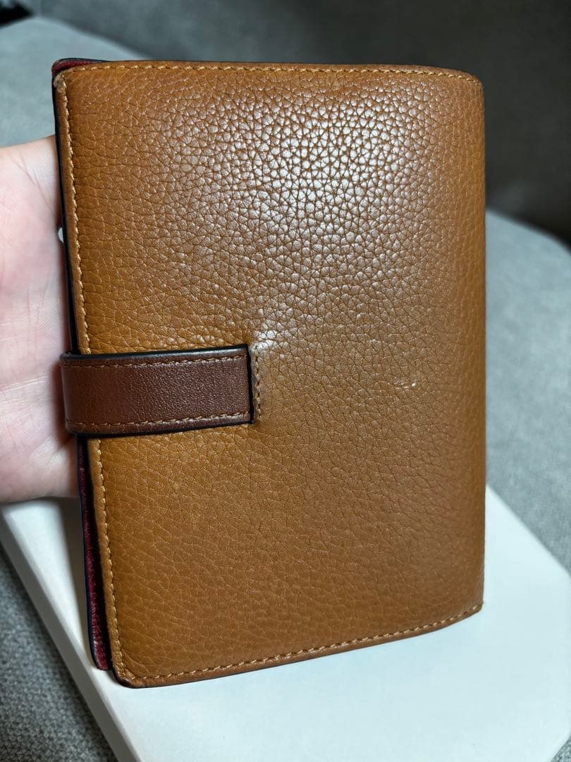 LOEWE 二つ折り財布 ブラウン