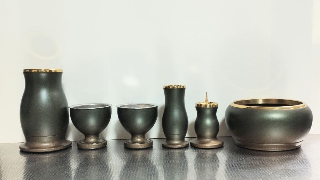 値下げ【新品・未使用】モダン仏具セット3.0寸緑茶マット