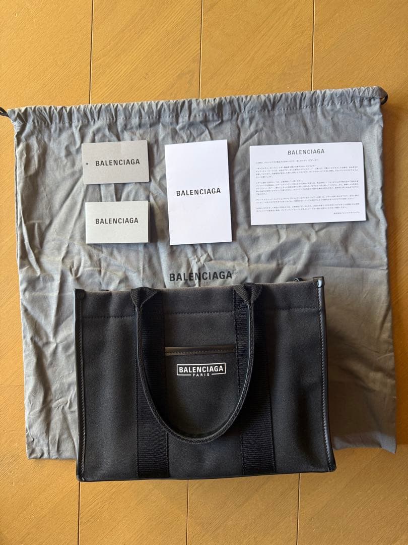 BALENCIAGA ハードウェアブラック トートバッグ　キャンバス