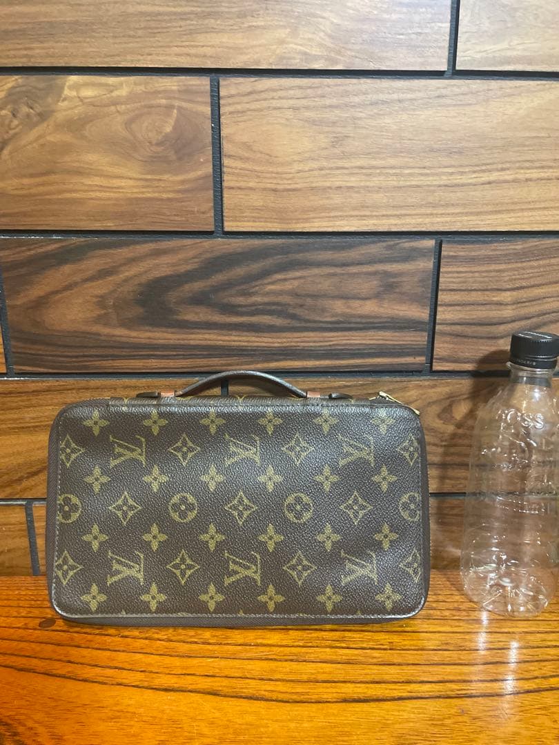 LOUIS VUITTON ルイヴィトン トラベラーズケース　セカンドバッグ