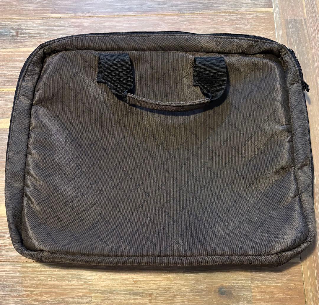 リモワ　RIMOWA　ルフトハンザ　プライベートジェット　ビジネストロリー