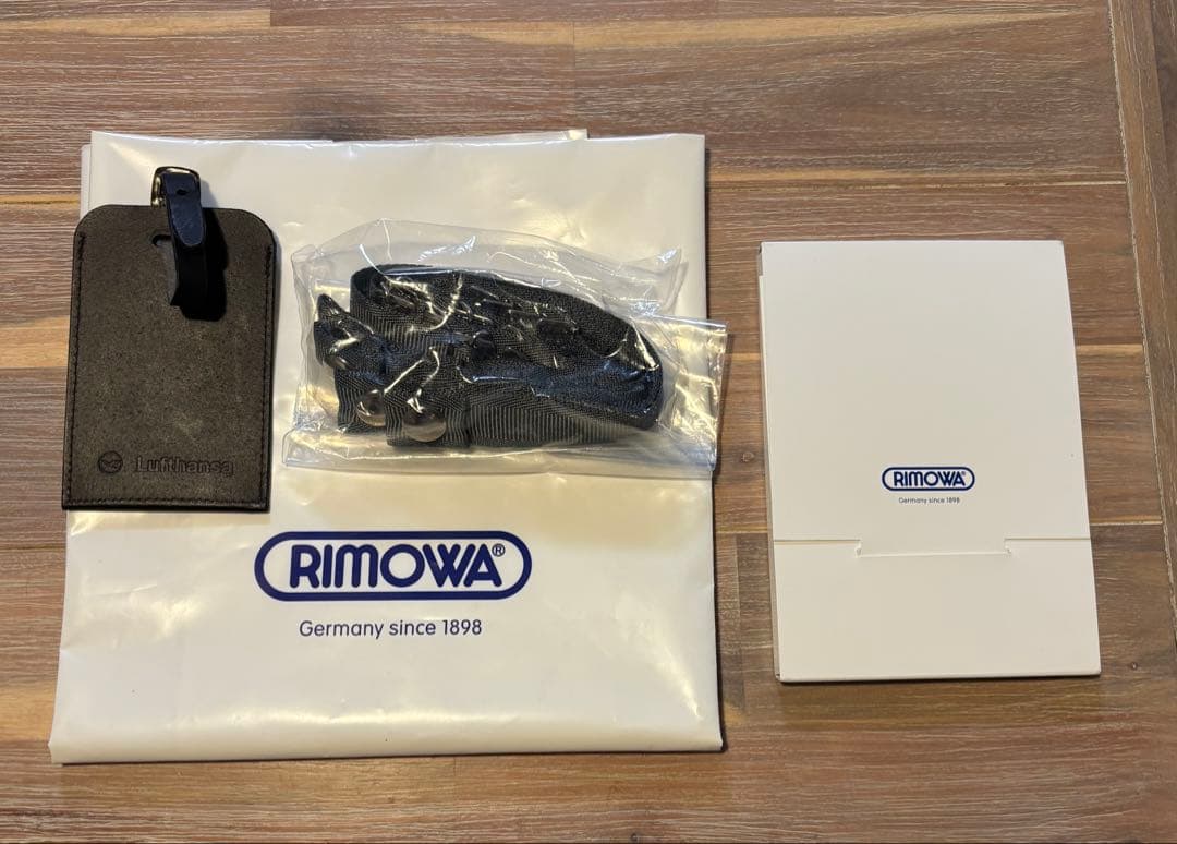 リモワ　RIMOWA　ルフトハンザ　プライベートジェット　ビジネストロリー