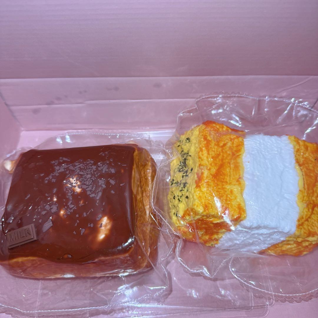 kikisquishy チョコトースト　三層トースト　生クリーム風