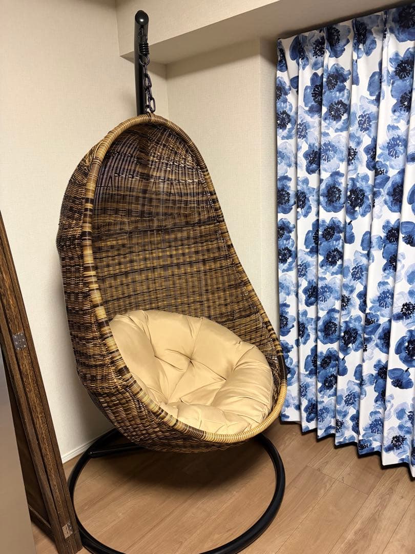 ハンギングチェア 卵型 クリーム色クッション