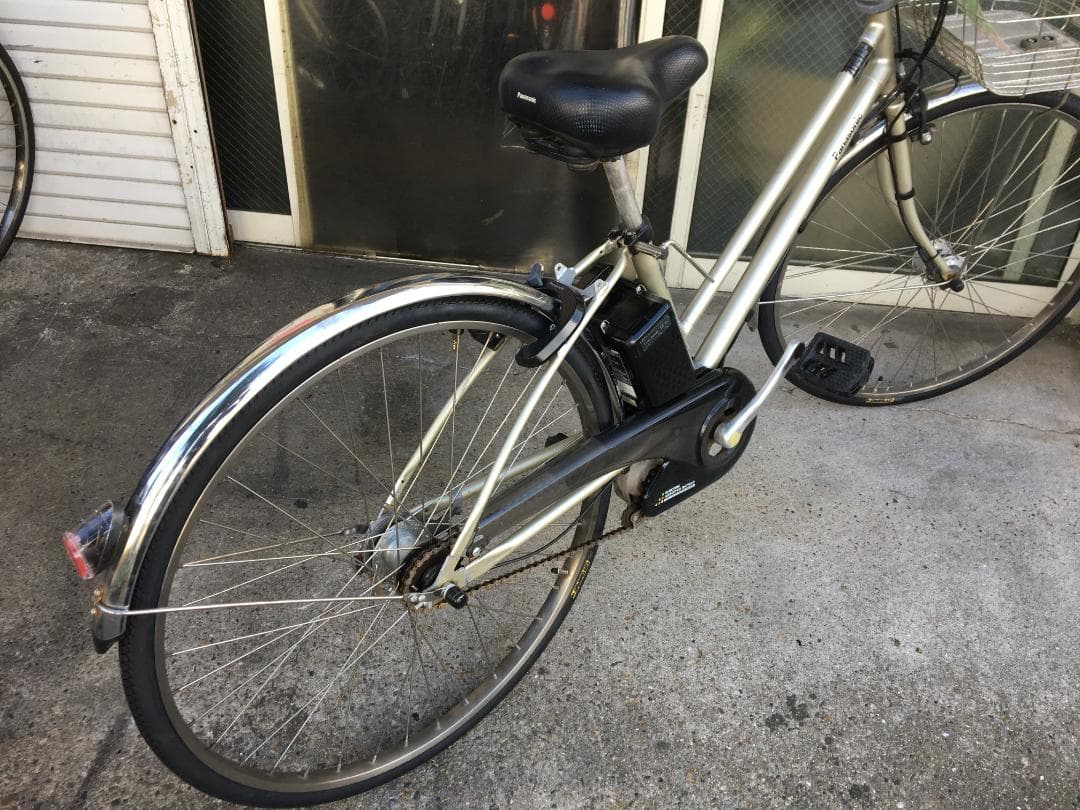 地域限定送料無料　ビビ　シティ　内装5段変速　チタンシルバー　神戸市　電動自転車
