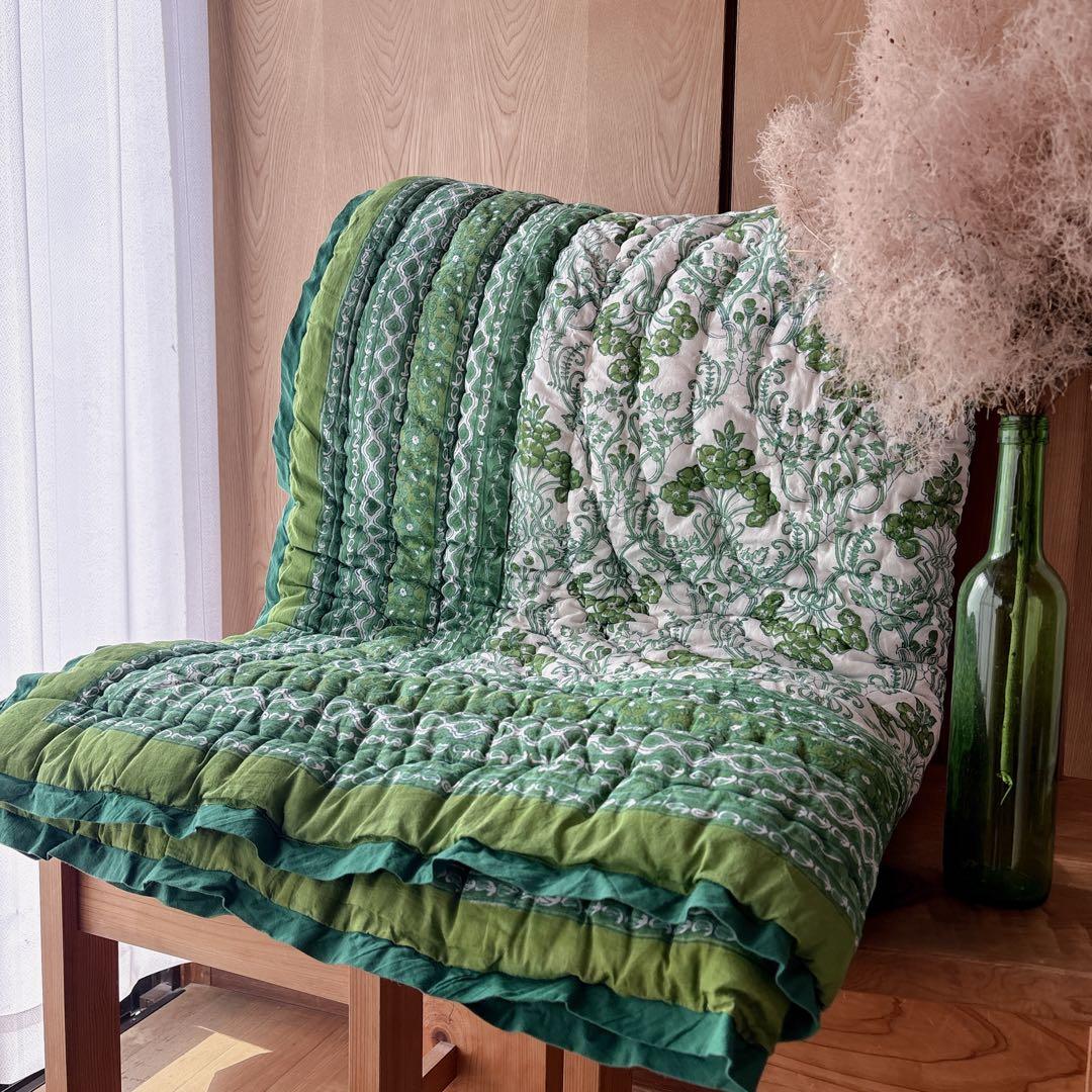 未使用※インド ブロックプリント 中綿入りキルト グリーン　マルチラグカバー