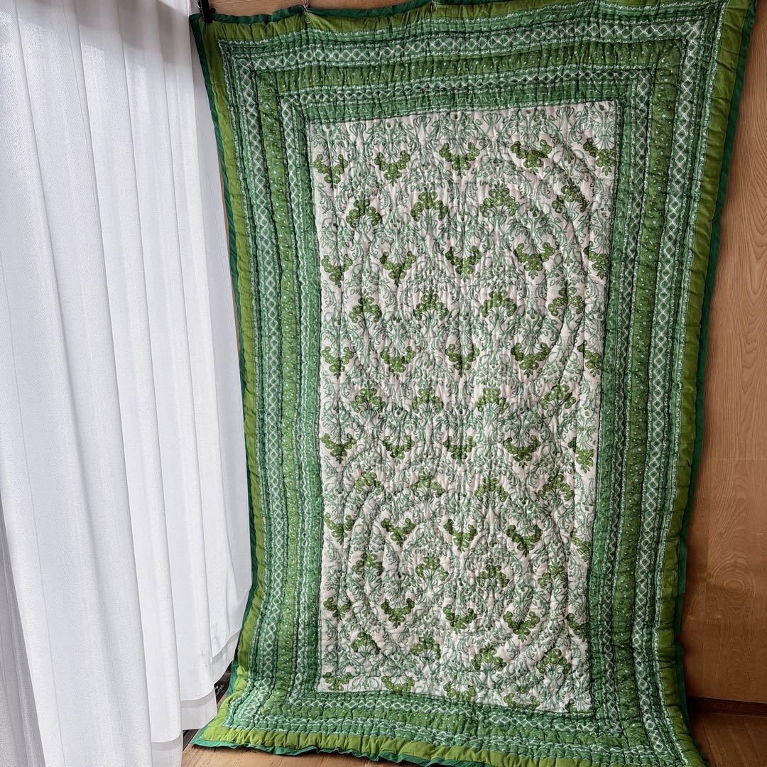 未使用※インド ブロックプリント 中綿入りキルト グリーン　マルチラグカバー
