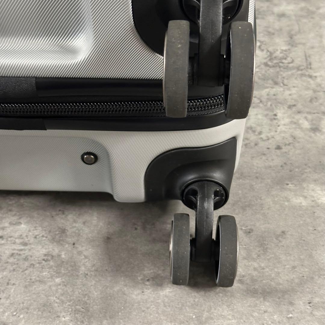 匿名発送　デルセー　DELSEY　キャリーケース　機内持込みサイズ