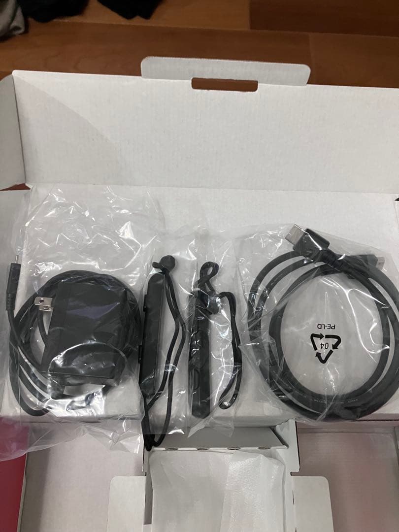 Nintendo Switch 本体 Joy-Con４個付き