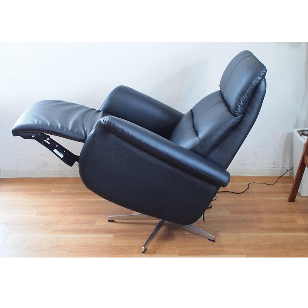 美品 電動リクライニング パーソナルチェア 革 1人掛け ソファ