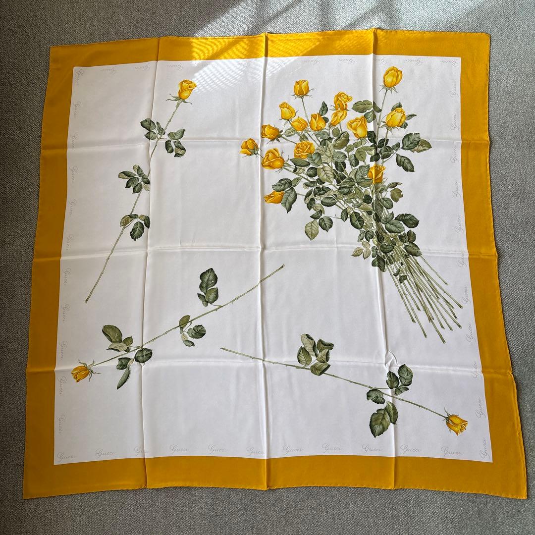 オールドGUCCI シルクスカーフ《イエローローズ》