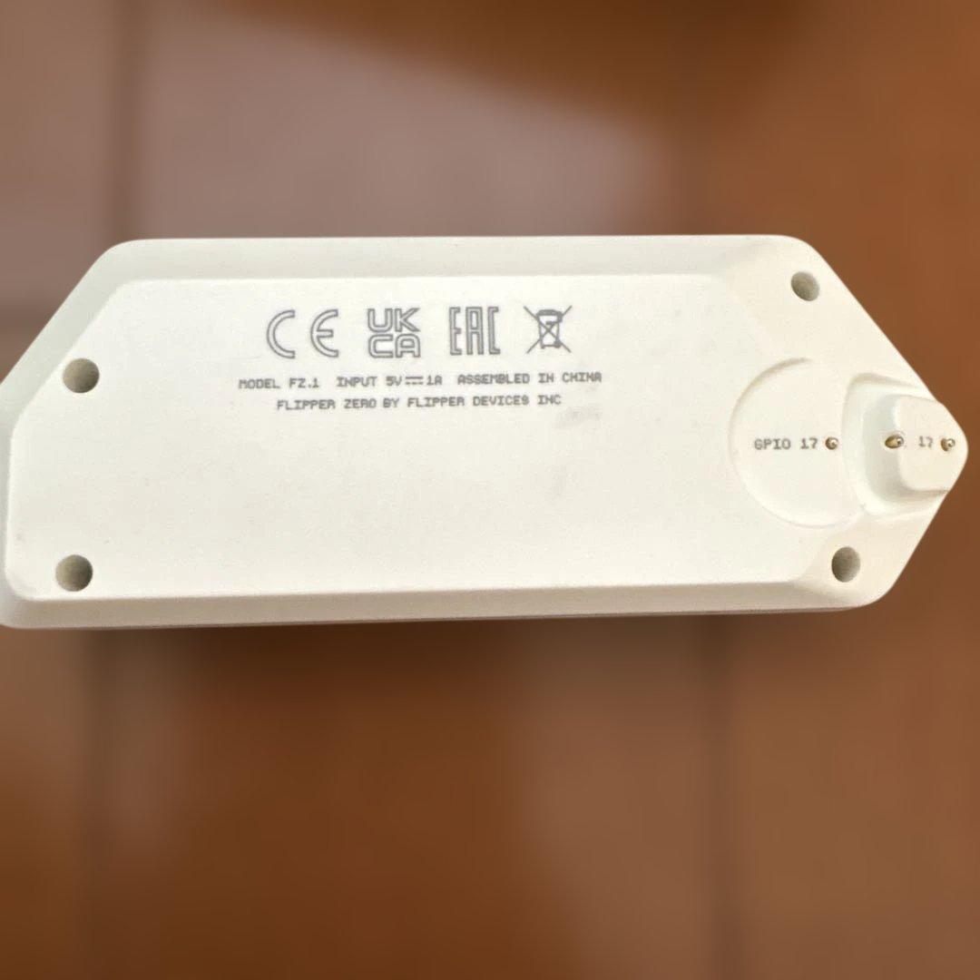 Flipper Zero フリッパー ゼロ 電子ペットおもちゃ