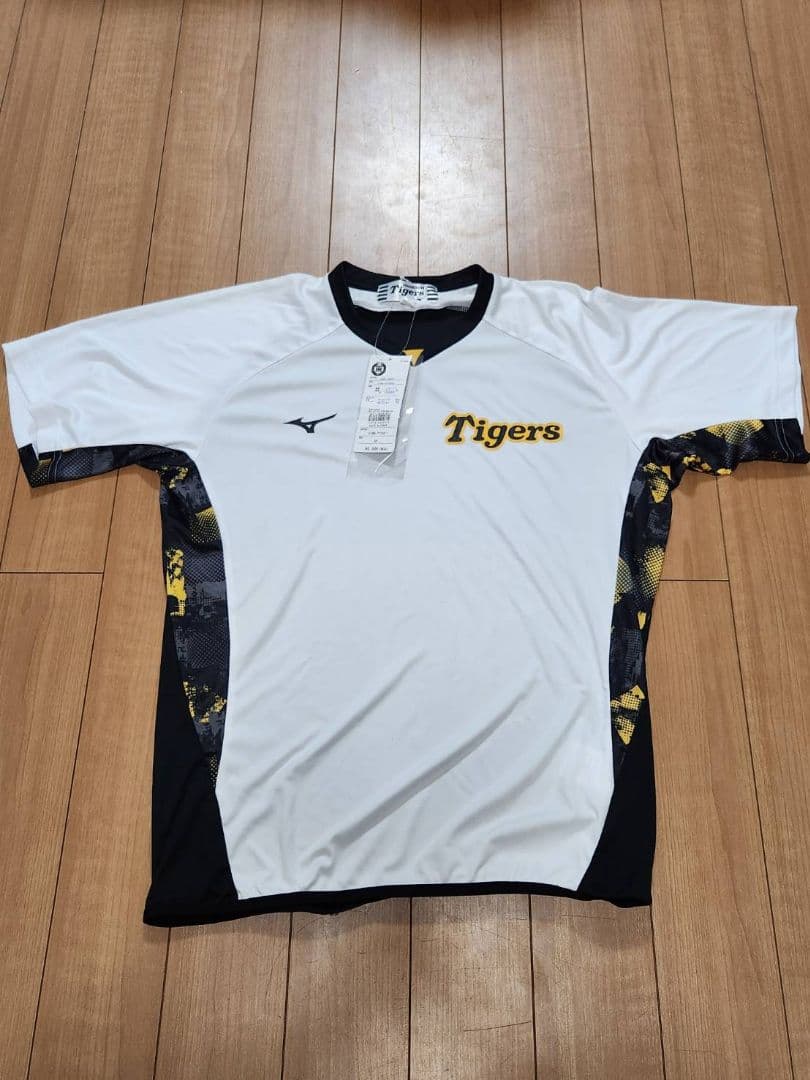 新品、タグ付き ミズノ 阪神タイガース レプリカビートアップ Mサイズ