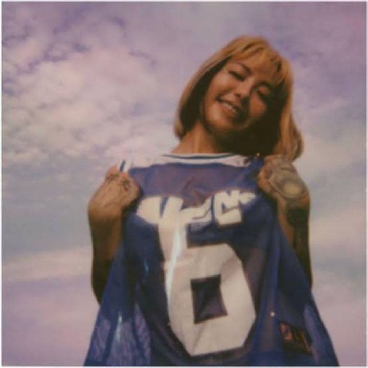 NENE black eye patch シャツ