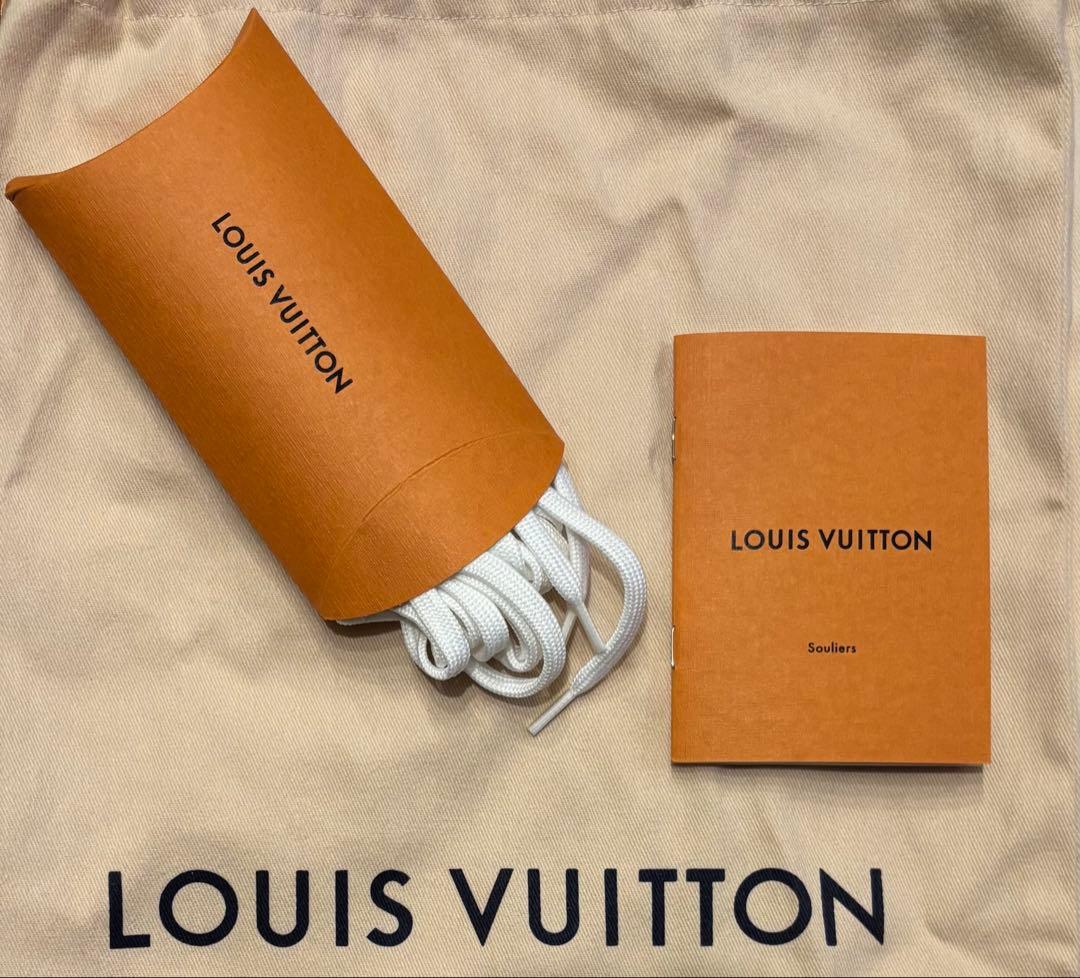 ルイヴィトン エンボス モノグラムハイカットスニーカー