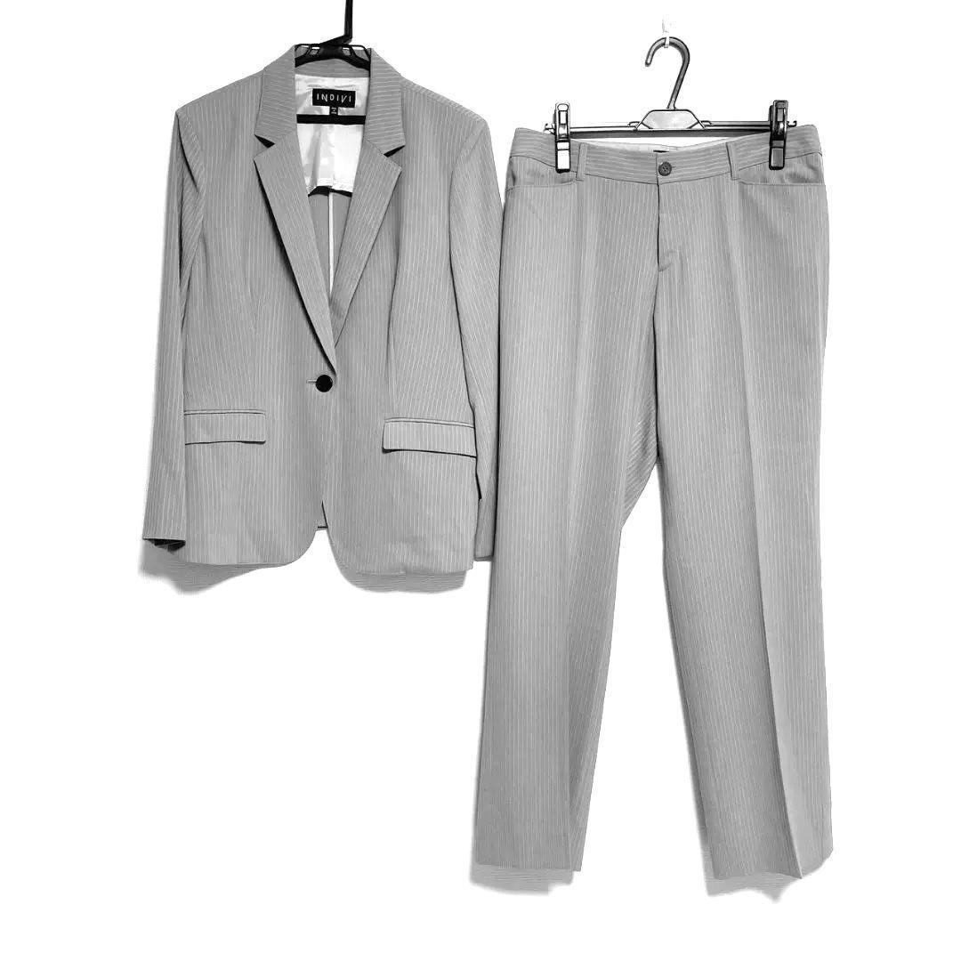 大きいサイズ44　INDIVI　スーツ　セットアップ　ストライプ　グレー